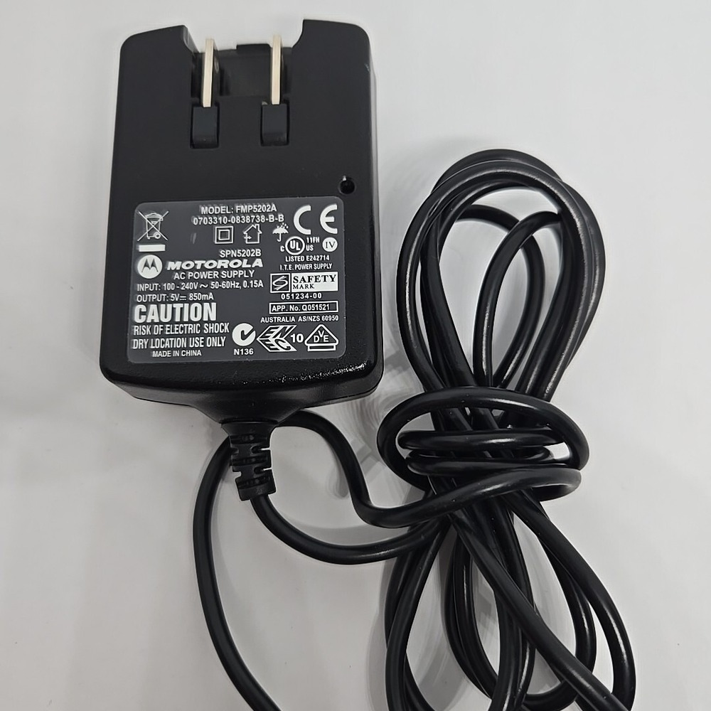 Motorola FMP5202A AC Power Supply Charger Adapter 5V 850mA Micro USB Black